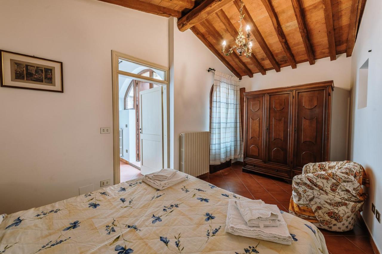 Borgo Villa A Sesta San Gusme Exteriör bild